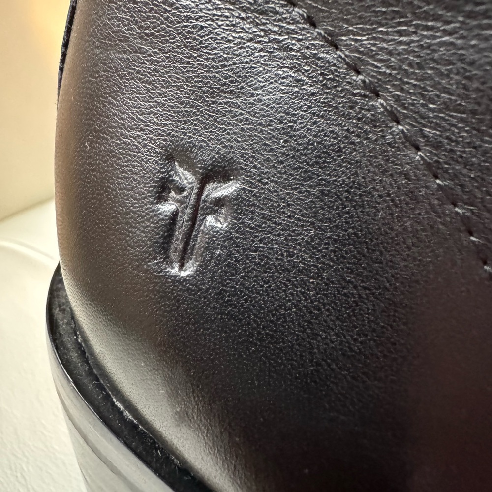 Frye Myra Lug Combat Black Italian Leather Heel Zip Up Lace Up Ankle Boot - Picture 8 of 10